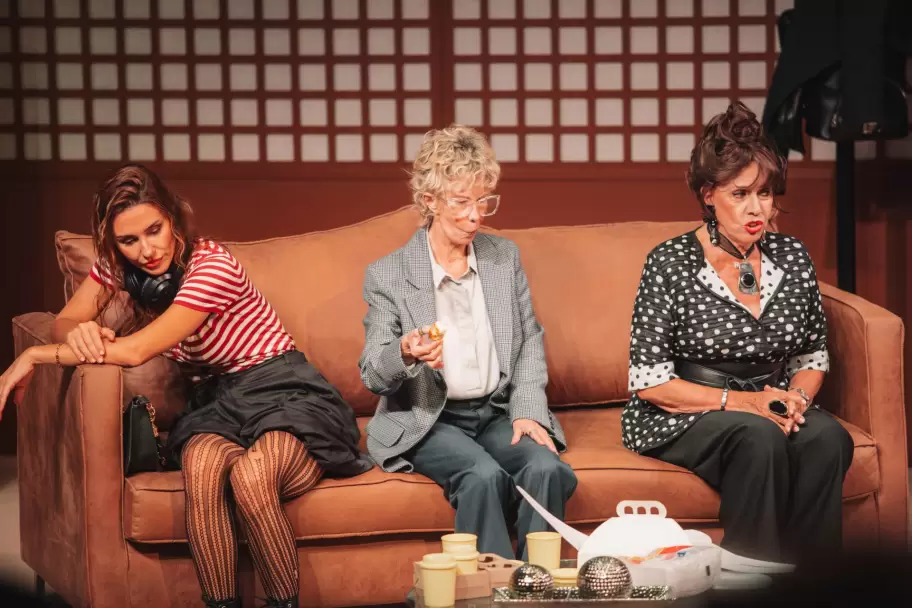 Seg�n Mar�a Valenzuela, "duela lo que duela" en el escenario deja de doler