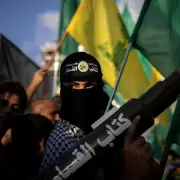 Un alto al fuego de 10 d�as entre Israel y L�bano gener� una fuerte reacci�n de Hezbollah