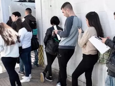 Las colas de desocupados y desocupadas volvieron a aparecer con fuerza en los �ltimos meses.