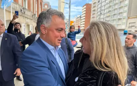 Sebasti�n Pareja y Karina Milei