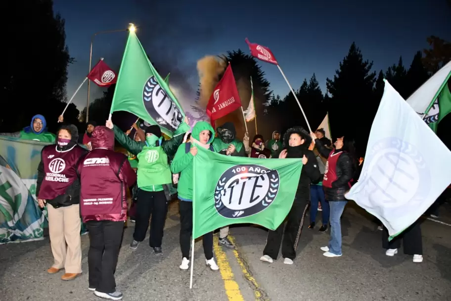 ATE paraliza aeropuertos y expone el costo social del ajuste