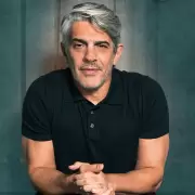 Pablo Echarri banc� a los padres que educan pol�ticamente a sus hijos y hundi� a Yanina Latorre