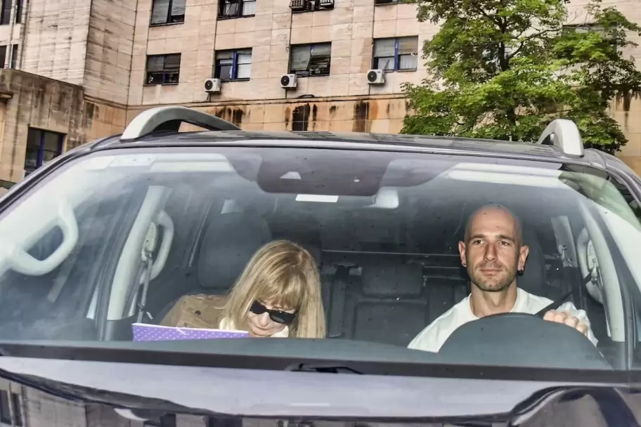 La jubilada Beatriz Viegas y su hijo, Pablo Mart�n Feijoo