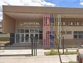 Atendi� pacientes, firm� defunciones y desapareci� en Chaco