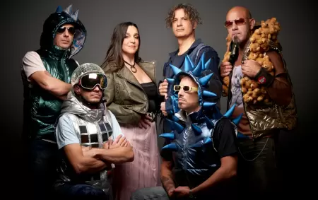 Los Raviolis y la catarsis colectiva de criar sin filtro