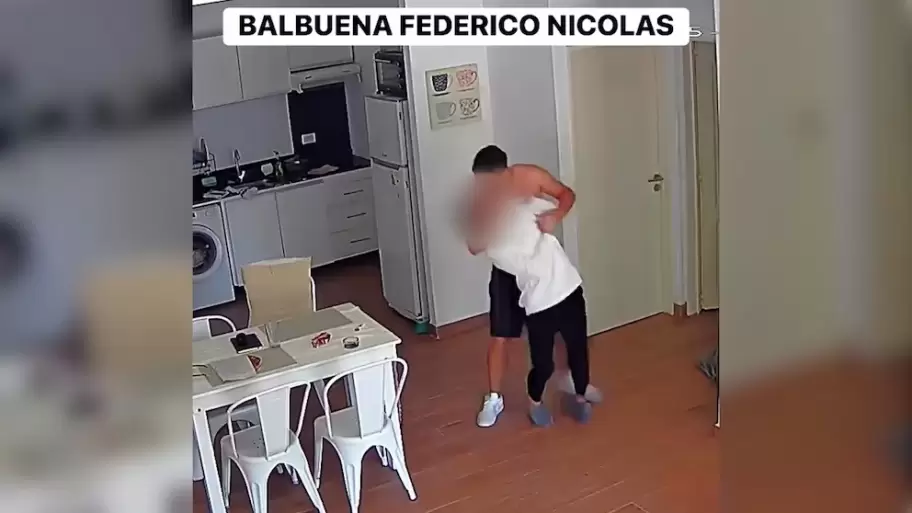 Camila asegura que su ex pareja la golpeó durante años