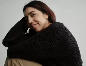 La nueva propuesta de Cinthia con H desembarca en el Teatro Regina