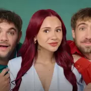 El amor en tiempos de redes sociales: humor, pantallas y v�nculos rotos, los dilemas del romance digital sobre el escenario