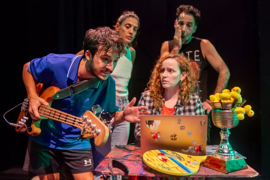 La generaci�n cansada, que se presenta los s�bados a las 21 en el Teatro del Pueblo