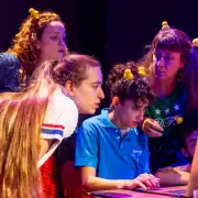 Mariela Asensio, redes, exposici�n y un teatro que resiste: "No me preocupa que la IA se humanice, sino que lo humano se maquinice"