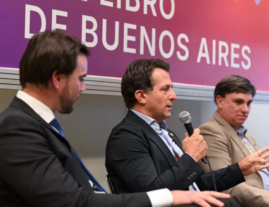 Gribaudo present� "Democracia Algor�tmica", su libro sobre IA