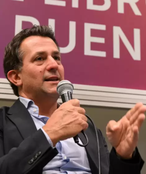 Gribaudo present� "Democracia Algor�tmica", su libro sobre IA