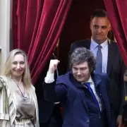 El Gobierno gana tiempo para blindar a Adorni: acuerdos, maniobras y denuncias por encubrimiento