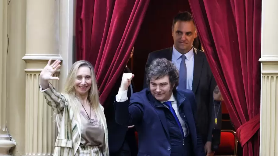 El oficialismo monta un blindaje pol�tico para sostener a Adorni en Diputados