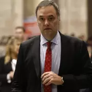 Con Milei, Karina y todo el Gabinete en los palcos, el oficialismo monta un blindaje pol�tico para sostener a Adorni en Diputados