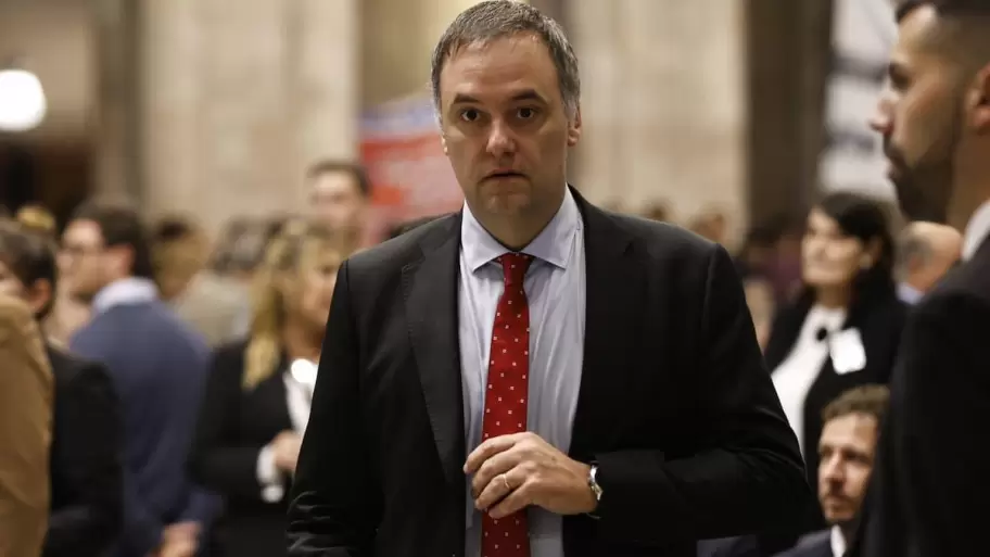 El oficialismo monta un blindaje pol�tico para sostener a Adorni en Diputados