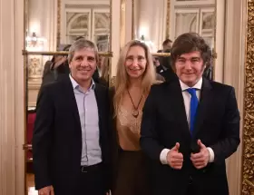 Luis Caputo, Karina Milei y javier Milei