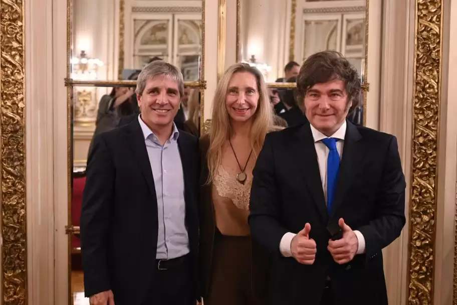 Luis Caputo, Karina Milei y javier Milei