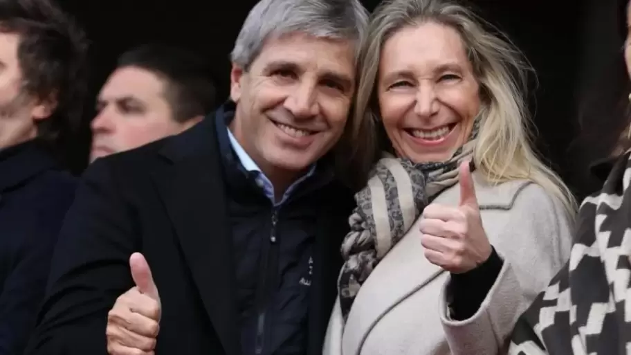 Luis Caputo y Karina Milei