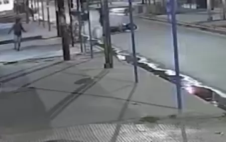 Un polic�a mat� a una presunta ladrona y termin� detenido