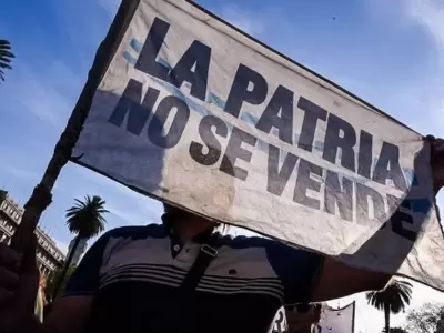 "La patria no se vende"