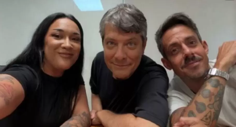 Evelyn Botto, Mario Pergolini y Agust�n "Rada" Aristar�n, integrantes de Otro D�a Perdido.