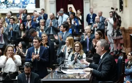 Manuel Adorni durante la sesi�n en el Congreso en la cual asegur� que no va a renunciar.