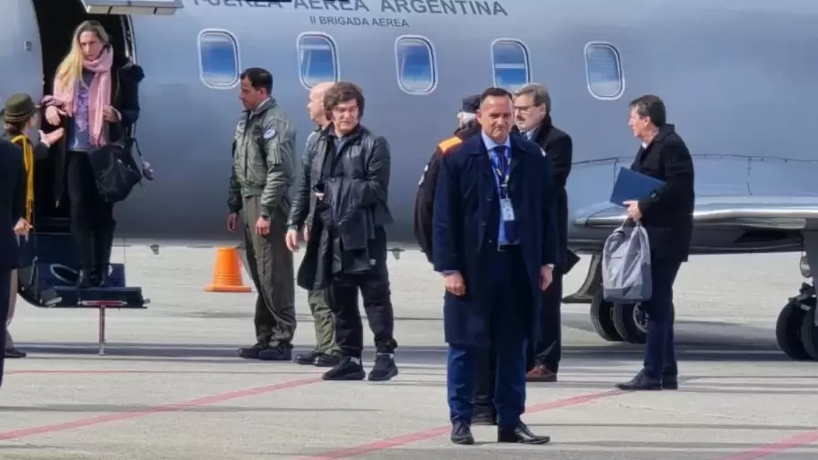 Mientras ajusta a los argentinos, Milei ya gast� m�s de $4.700 millones en viajes al exterior