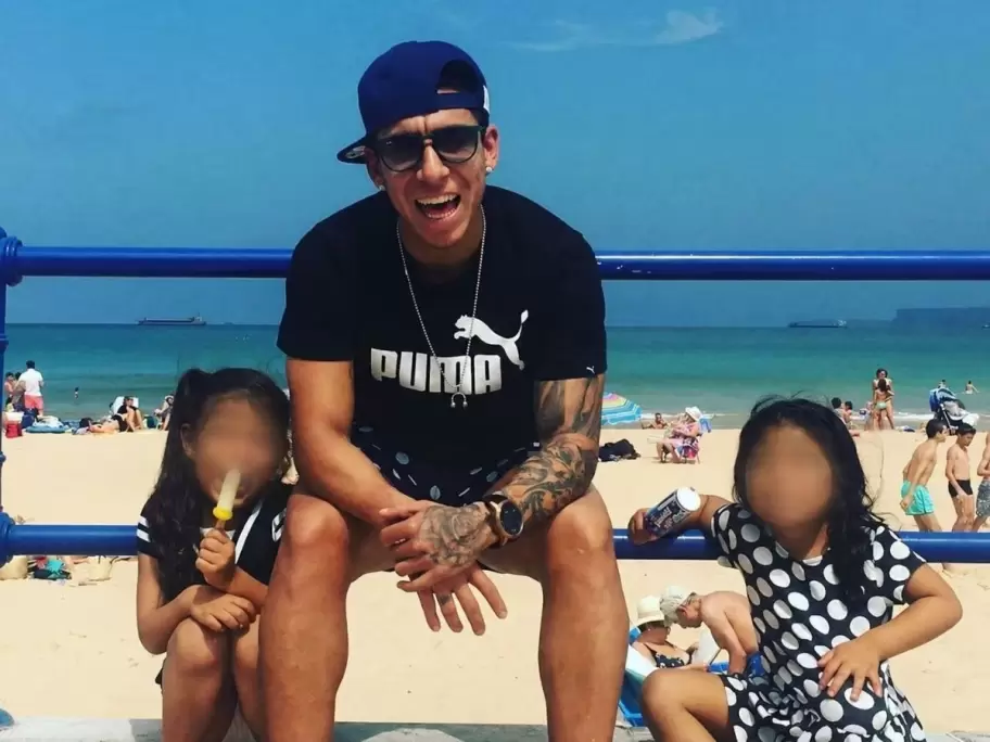 Brian Sarmiento no quiso contestar sobre las acusaciones de no llamar a sus hijas