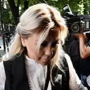 Entre l�grimas y furia, Ver�nica Ojeda apunt� contra los acusados por la muerte de Maradona: "Ellos mataron al padre de mi hijo"