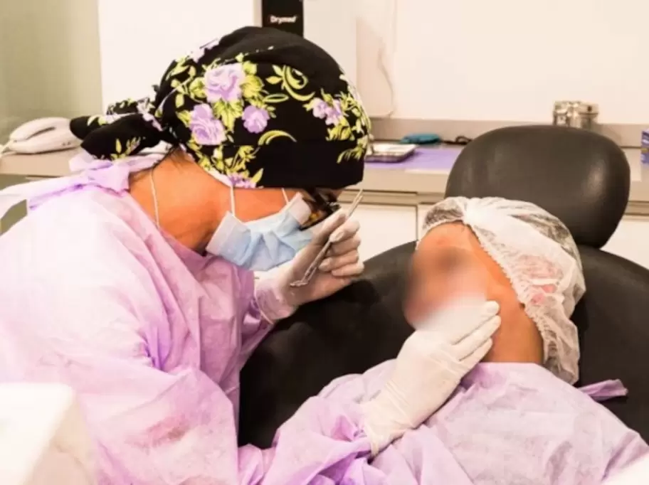 Confirmaron la condena a la odont�loga que le sac� 12 dientes a un nene de 5 a�os sin permiso de sus padres