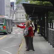 Golpe al bolsillo en el AMBA: colectivos y subtes vuelven a aumentar por encima de la inflaci�n y cae la cantidad de pasajeros