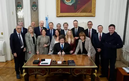 El Gobierno habilit� aumentos del 123% para todo el Gabinete y m�s de 1.000 funcionarios