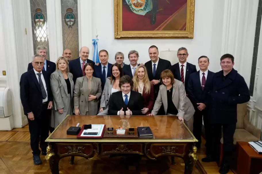 El Gobierno habilit� aumentos del 123% para todo el Gabinete y m�s de 1.000 funcionarios
