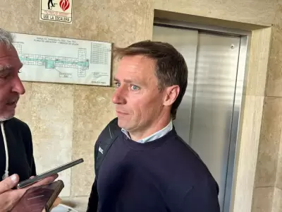 El contratista Mat�as Tabar confirm� ante la Justicia que Manuel Adorni le pag� US$ 245.000 en efectivo por los arreglos en su casa en Indio Cua.