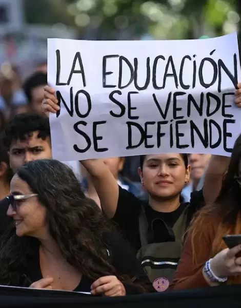 La UBA denunci� un colapso inminente en sus hospitales por el ajuste del Gobierno