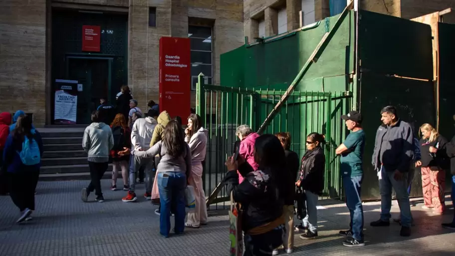 La UBA denunci� un colapso inminente en sus hospitales por el ajuste del Gobierno