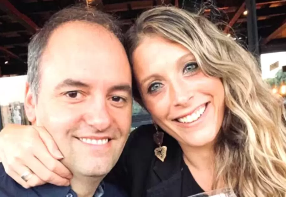 Manuel Adorni y Bettina Angeletti