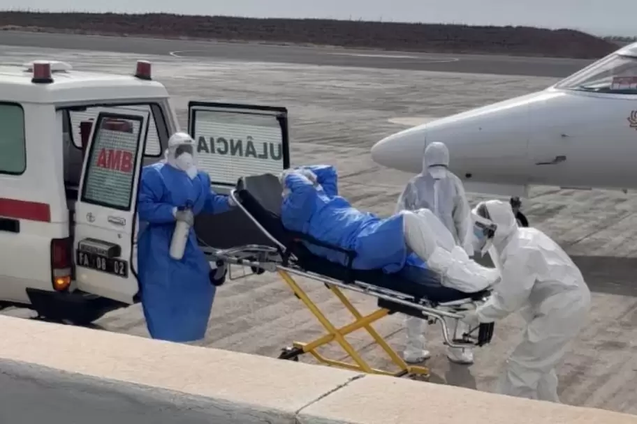 Evac�an pacientes de un crucero aislado por un brote de hantavirus que ya dej� tres muertos