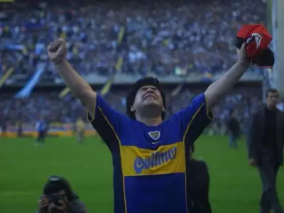 Salen a la luz fotos in�ditas de la despedida de Diego Maradona en La Bombonera