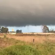Caos y destrucci�n por el feroz temporal: inundaciones, granizo gigante y hasta un tornado golpearon a Buenos Aires