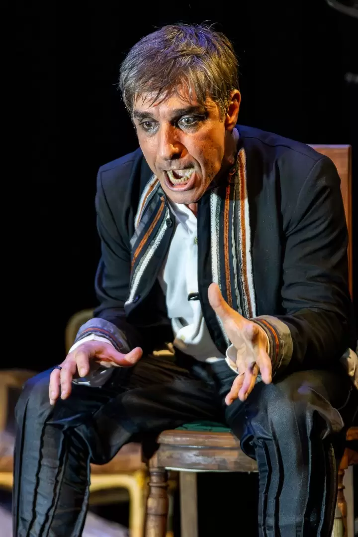 Sebasti�n Pajoni protagoniza Peque�o William, una versi�n contempor�nea y po�tica de Hamlet