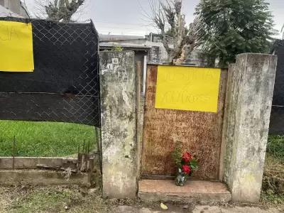 La puerta de la casa de Yolanda Raquel C�ceres, quien fue asesinada tras defender de un abuso a su hija de 8 a�os.