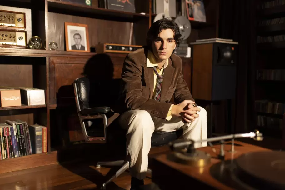 Jean Massey, el DJ argentino de 23 a�os que pas� de las fiestas con amigos a conquistar la noche parisina