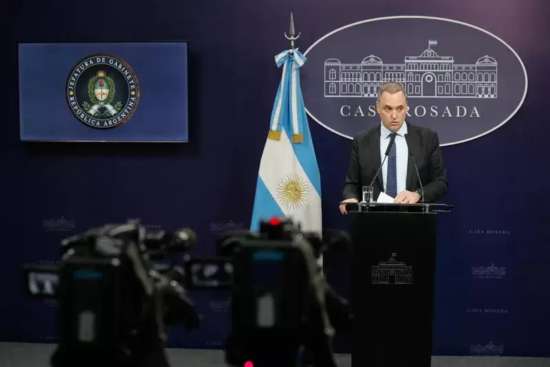 Manuel Adorni quiso blindar al Gobierno