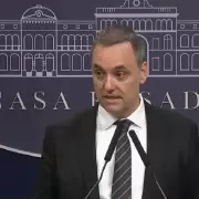 Manuel Adorni quiso blindar al Gobierno, pero los periodistas expusieron el mayor temor de Milei