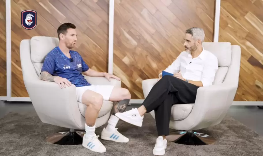 Lionel Messi charl� a fondo con el Pollo �lvarez de cara al Mundial 2026.