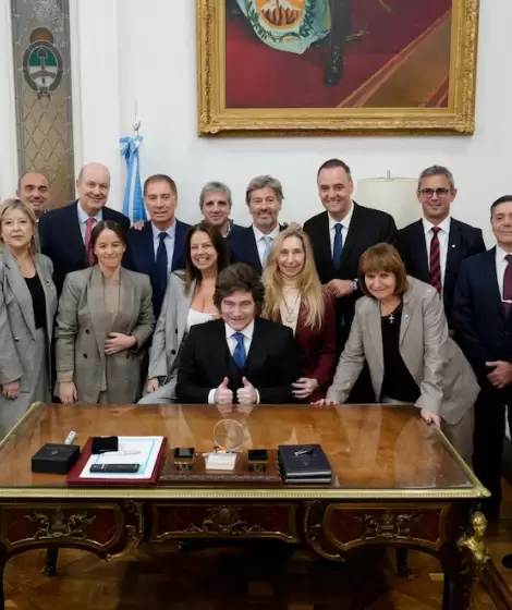 Javier Milei encabez� una reuni�n de gabinete para apoyar y respaldar a Manuel Adorni.