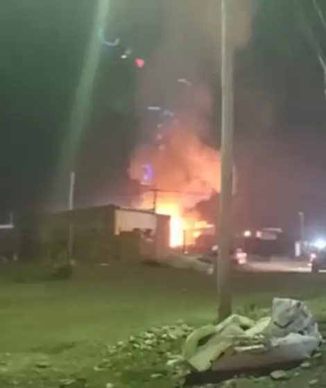 Horror en Santa Cruz: una explosi�n destruy� un complejo habitacional