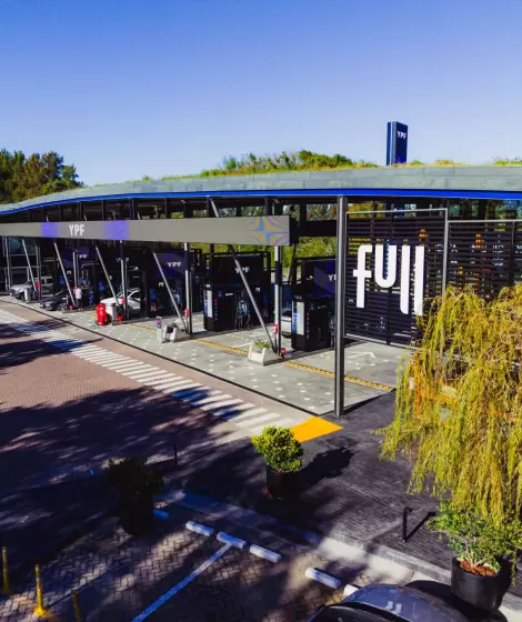 YPF lanz� "Black", su nuevo formato premium de estaciones de servicio: "Elevamos el est�ndar en la Argentina"